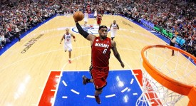 勇士队新赛季库里领衔四巨头，内线强援加盟火力全开